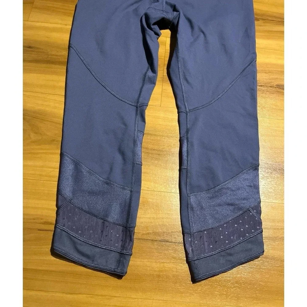 Womens Lululemon Athletica Yoga Athletic Training Purple Capri Leggings